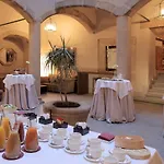 Nh Collection Palacio De Oquendo Caces