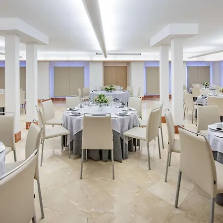 Nh Collection Palacio De Oquendo מלון Caces