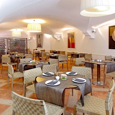 Nh Collection Palacio De Oquendo Caceres