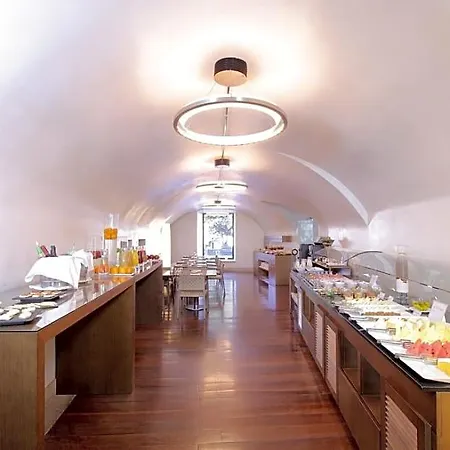 Hotel Nh Collection Palacio De Oquendo Caces