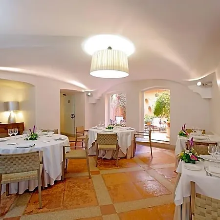 Hotel Nh Collection Palacio De Oquendo Caces