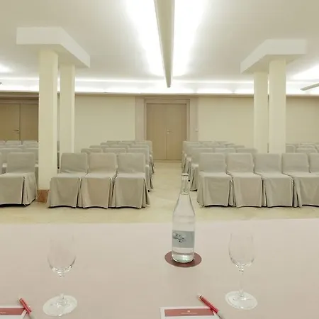 奥肯卡塞雷斯宫nh精品酒店 酒店