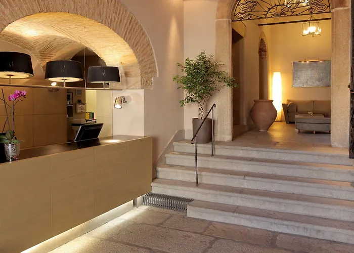 Nh Collection Palacio De Oquendo Касерес