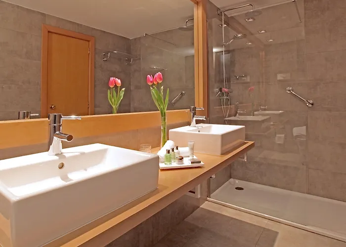 Nh Collection Palacio De Oquendo Касерес