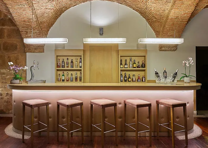 Nh Collection Palacio De Oquendo Hotel Caces